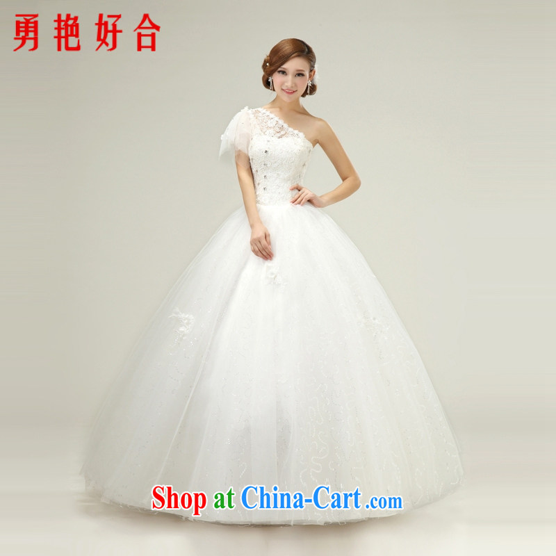 According to the 2015 Uganda new single shoulder wedding Korean Princess a shoulder lace straps with wedding dresses white white. size is not returned.
