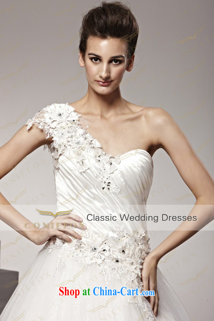 Creative Fox tailored dress parquet wrinkles the shoulder wedding bridal lawn wedding custom wedding dress sense of the shoulder photography wedding 90,199 white tailored pictures, price, brand platters! Elections are good character, the national distribution, so why buy now enjoy more preferential! Health