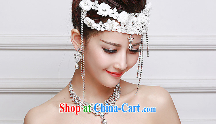 Beautiful ornaments 2015 new bridal headdress white lace flowers Deluxe Water drilling Crown necklace earrings 3-Piece white flowers package 061 pictures, price, brand platters! Elections are good character, the national distribution, so why buy now enjoy more preferential! Health