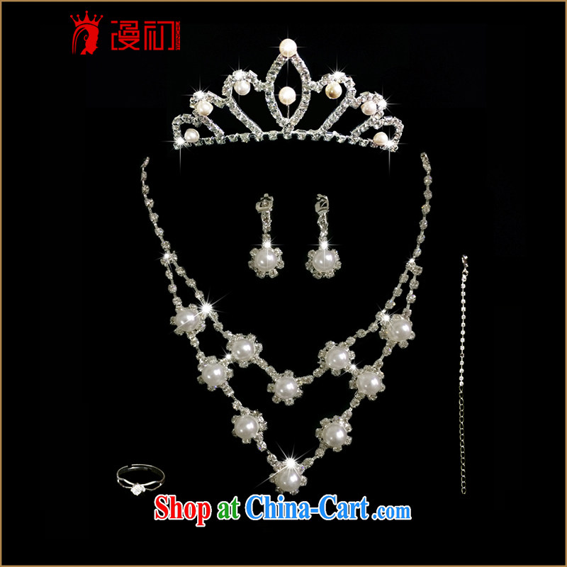 Early definition 2015 new bridal headdress 5 piece set Korean-style wedding jewelry jewelry hair accessories Crown necklace ear fall wedding accessories white 5 piece set