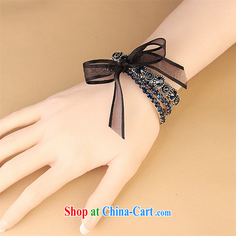 Han Park (cchappiness) in Europe and export Jewelry ornaments lace weaving couples, hand chain jewelry, in the Han and Park (cchappiness), online shopping
